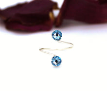 Load image into Gallery viewer, Toe Ring Made With Aquamarine Swarovski Crystal Elements
